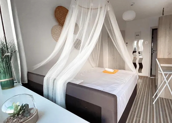 Zen House Adult Only 16plus 3*