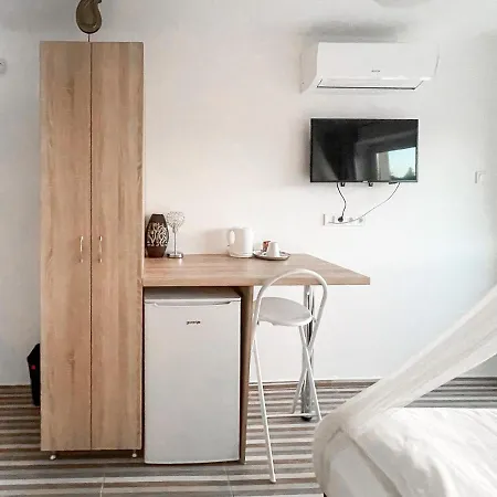 Zen House Adult Only 16plus Хайдусобосло