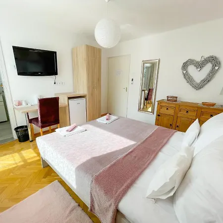 Bed & Breakfast Zen House