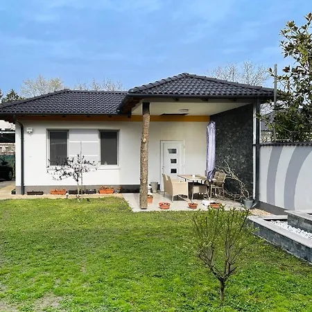 Zen House Bed & Breakfast *