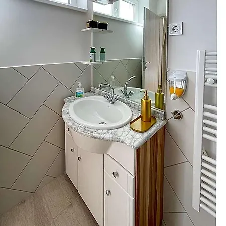 Zen House Adult Only 16plus 3*